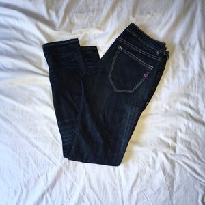 Low rise skinny jeans